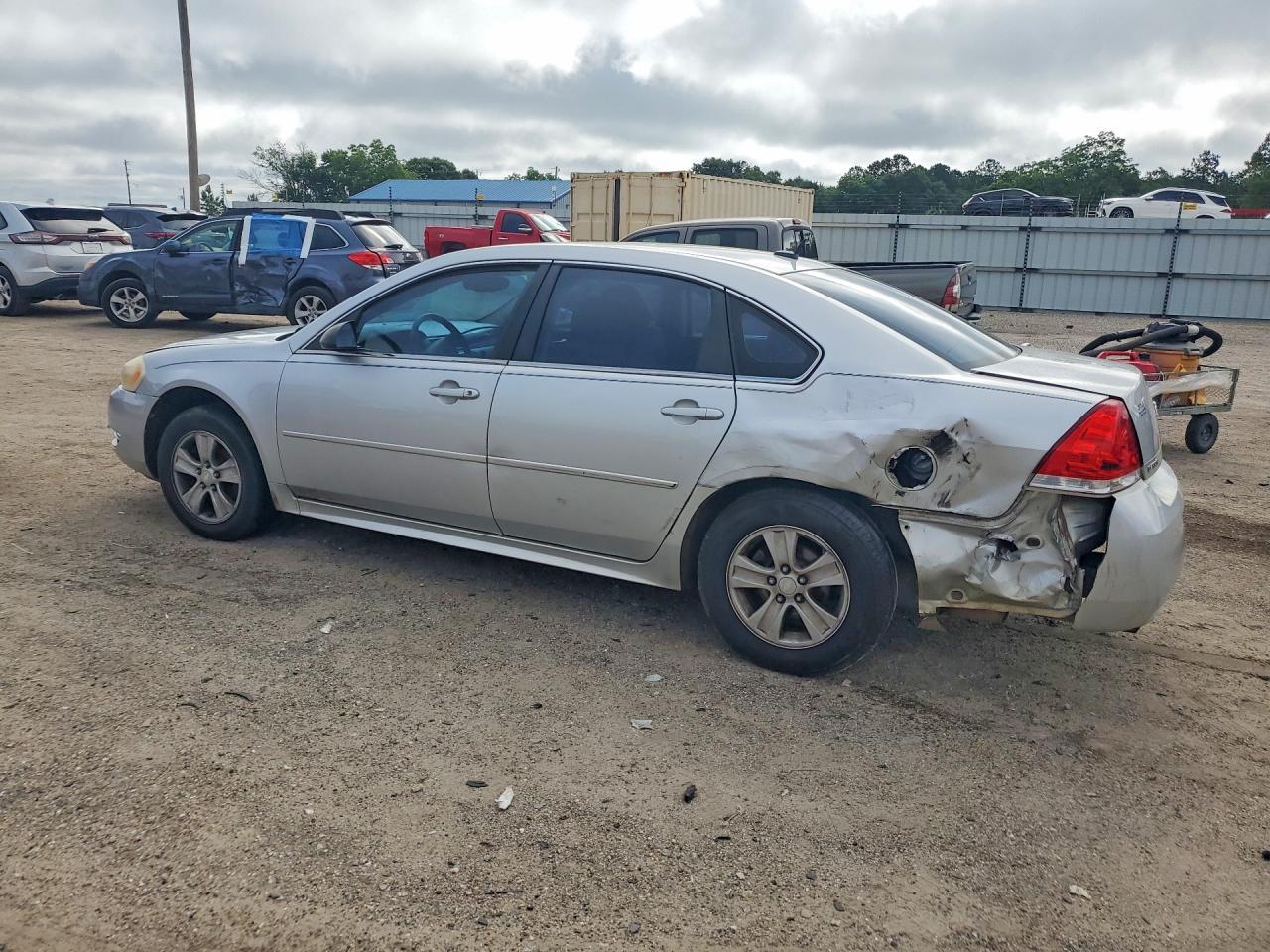 2012 Chevrolet Impala Ls - Фото 2