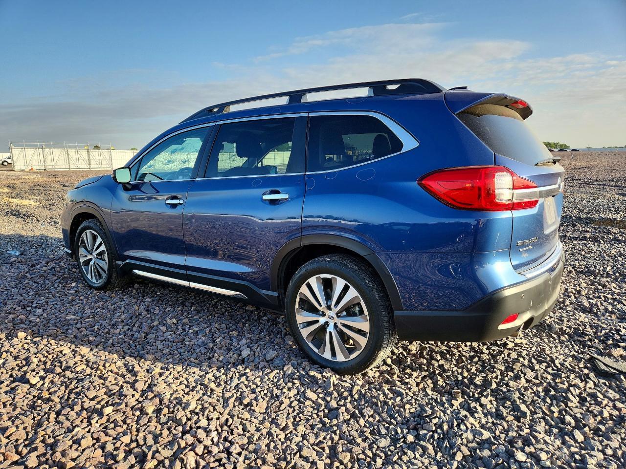 2022 Subaru Ascent Touring - Фото 2