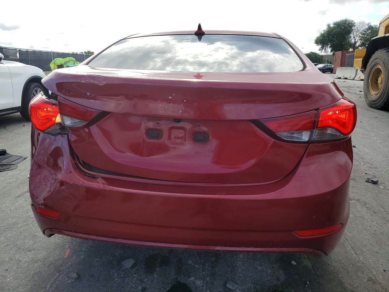2015 Hyundai Elantra Se - Фото 6