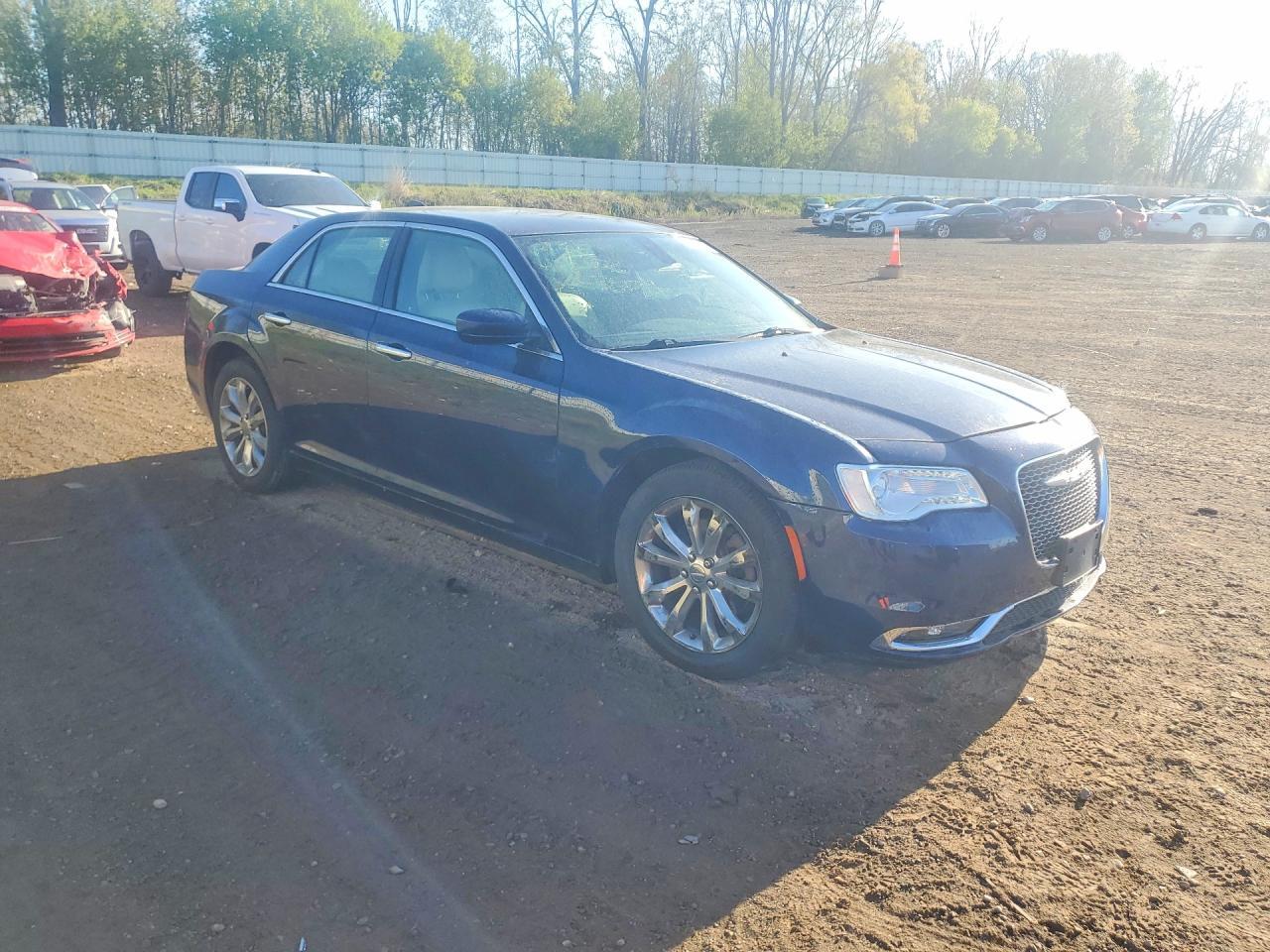 2017 Chrysler 300 Limited - Фото 4