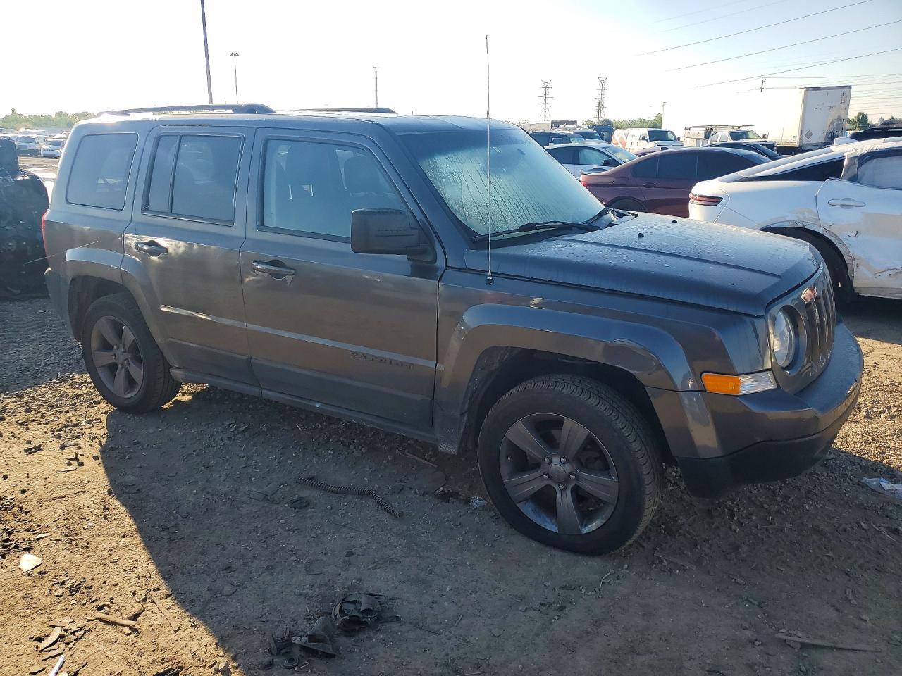2015 Jeep Patriot Latitude - Фото 4