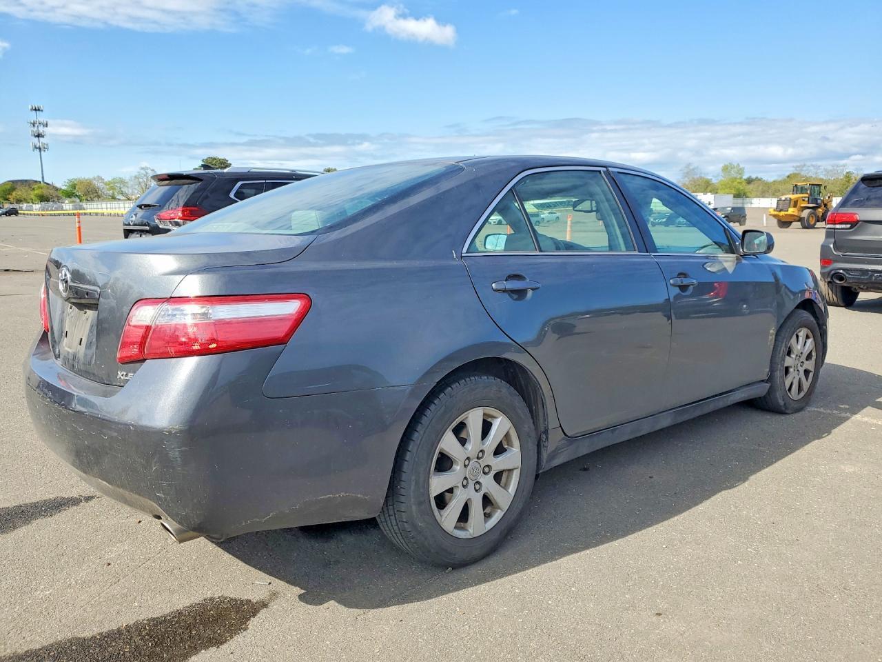 2007 Toyota Camry Xle V6 - Image 3