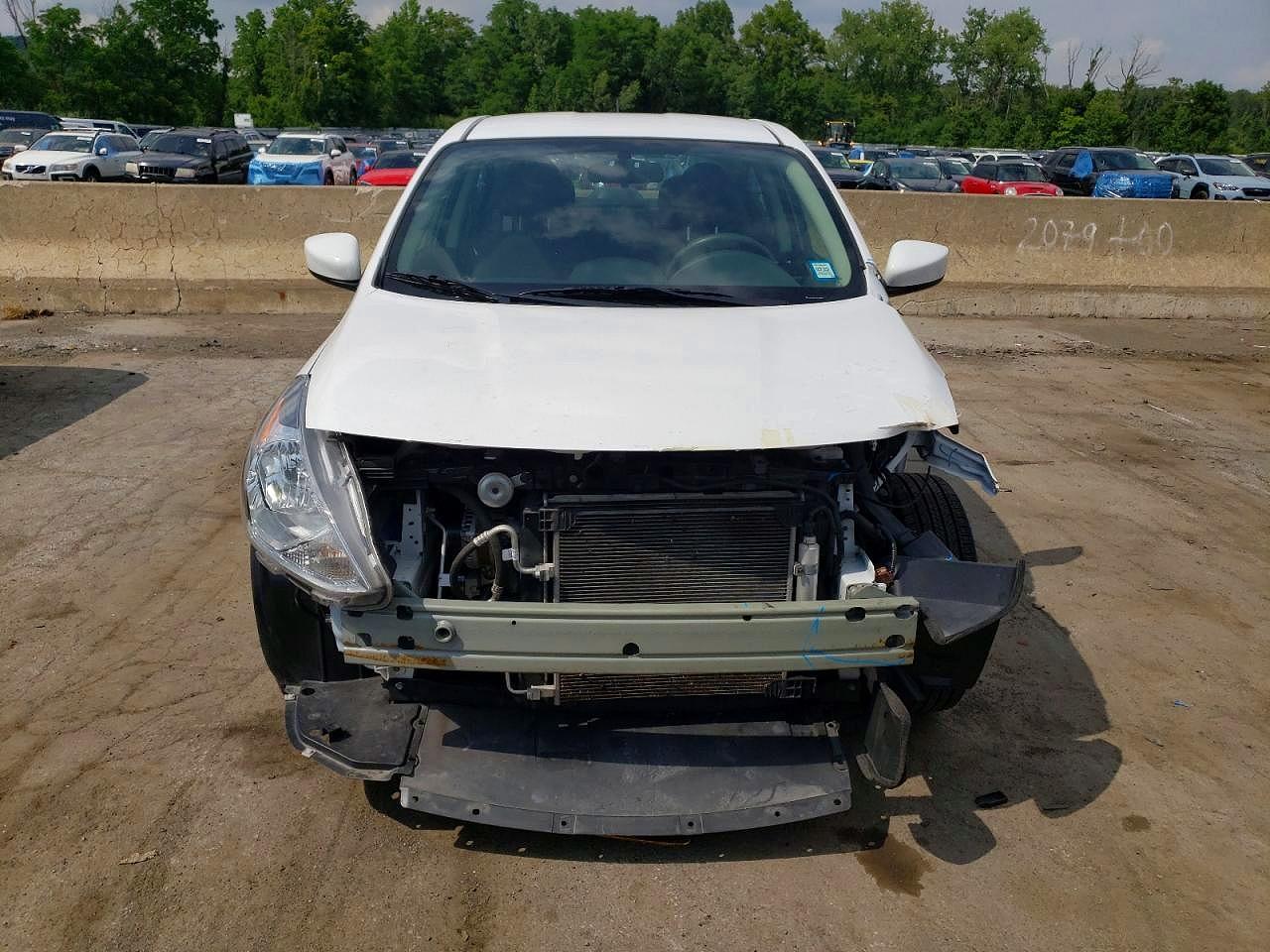 2018 Nissan Versa S - Фото 5