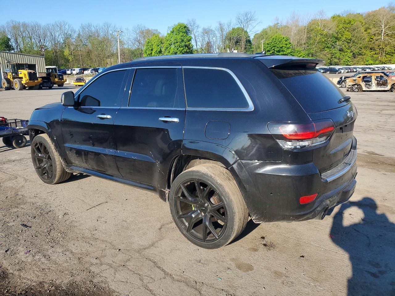 2015 Jeep Grand Cherokee Overland - Image 2