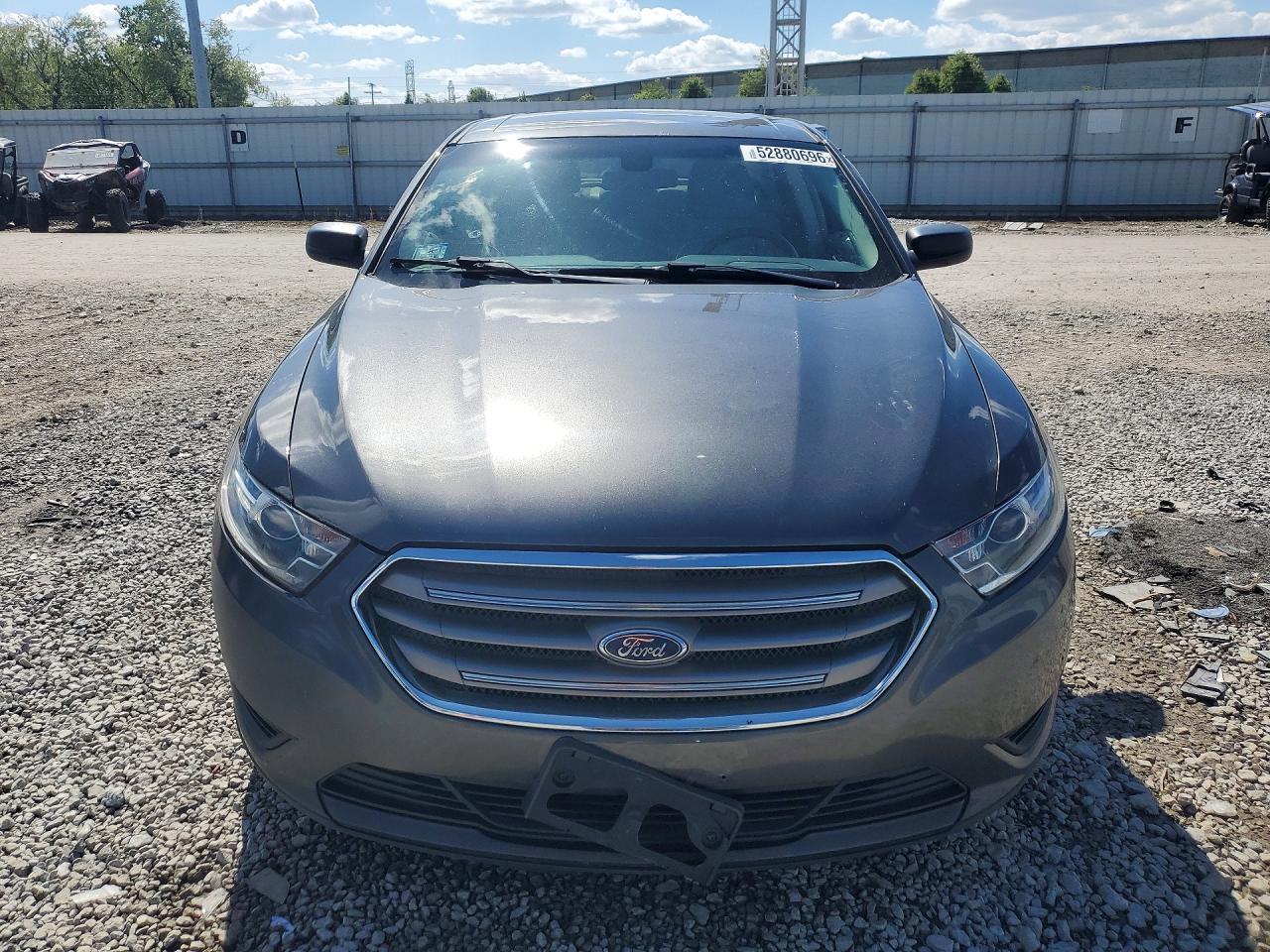 2018 Ford Taurus Se - Фото 5