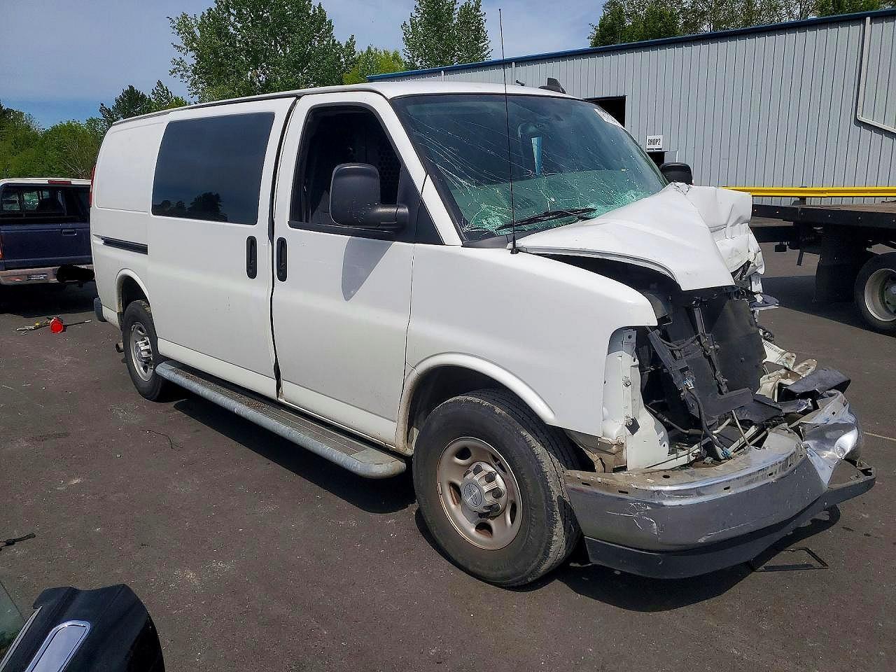 2019 Chevrolet Express 2500 Cargo Delivery Van - Фото 4