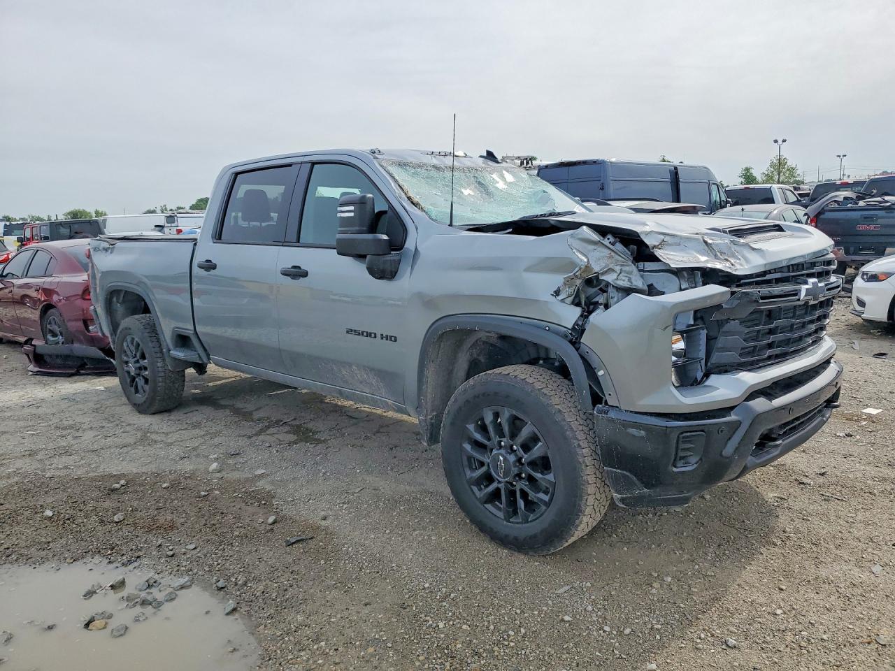 2026 Chevrolet Silverado K2500 Custom - Image 4