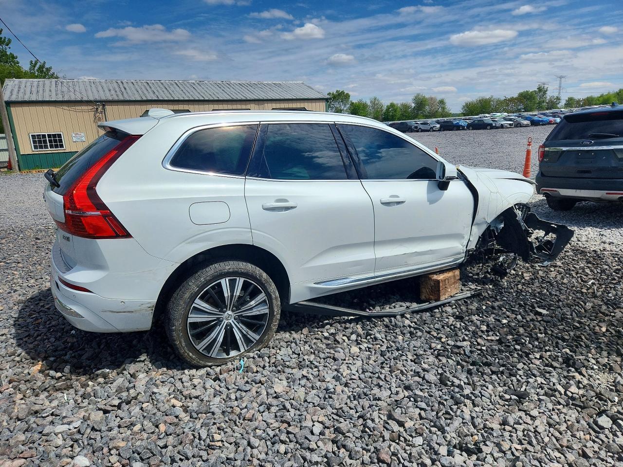 2022 Volvo Xc60 B6 Inscription - Фото 3