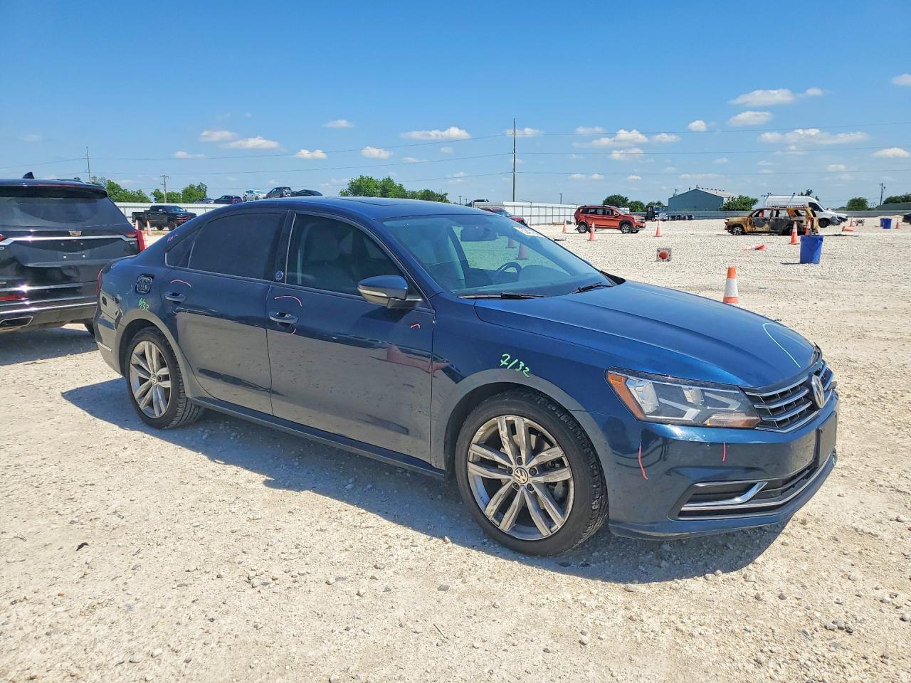 2019 Volkswagen Passat Wolfsburg - Image 4
