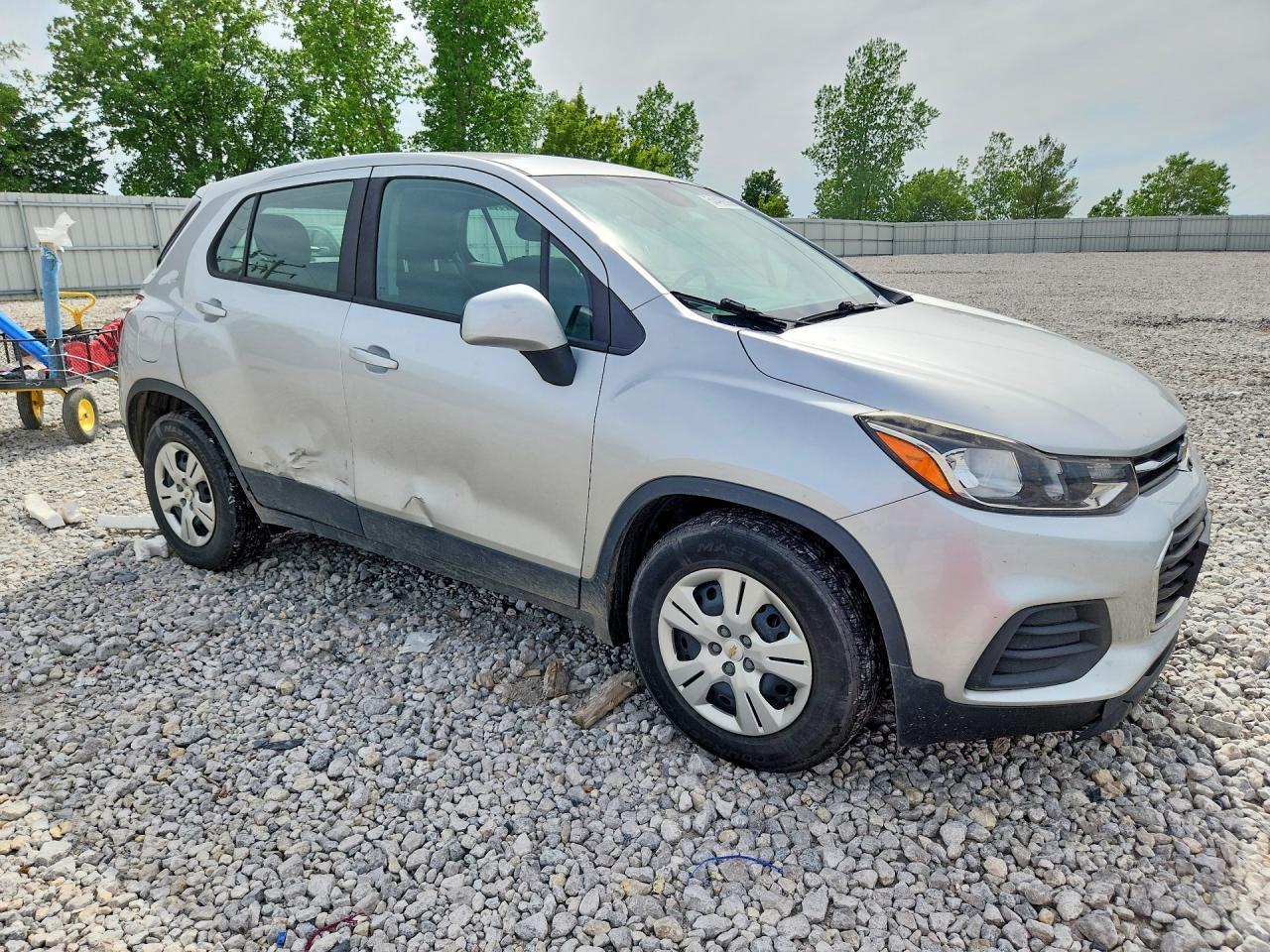 2017 Chevrolet Trax Ls - Image 4