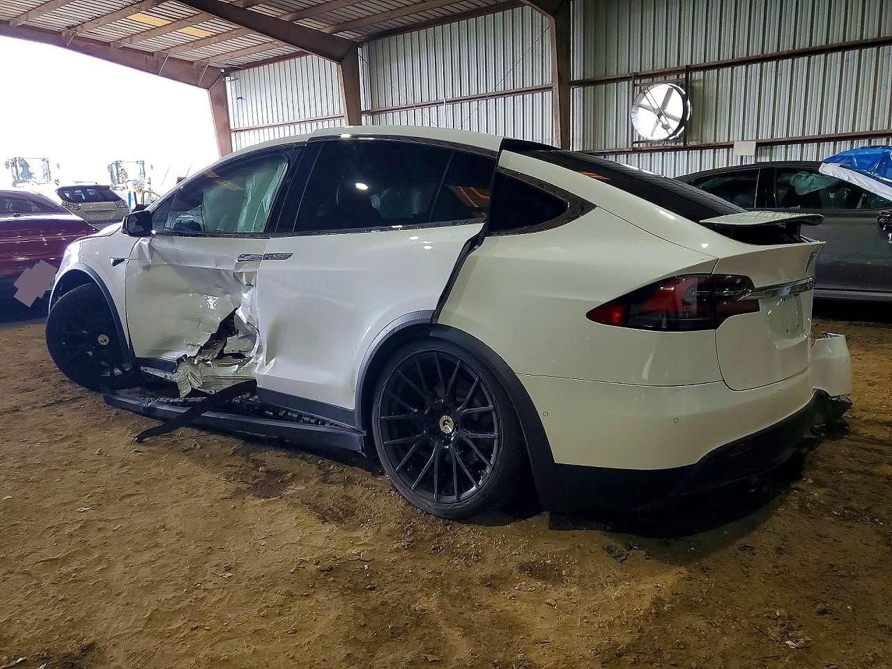 2021 Tesla Model X - Image 2