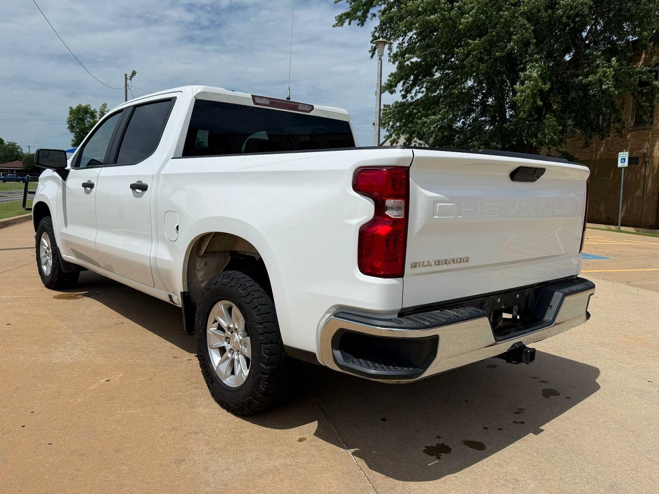 2021 Chevrolet Silverado K1500 - Image 3
