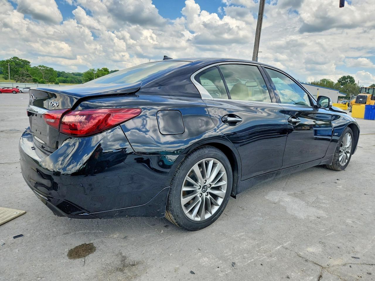 2019 Infiniti Q50 3.0T Luxe - Фото 3