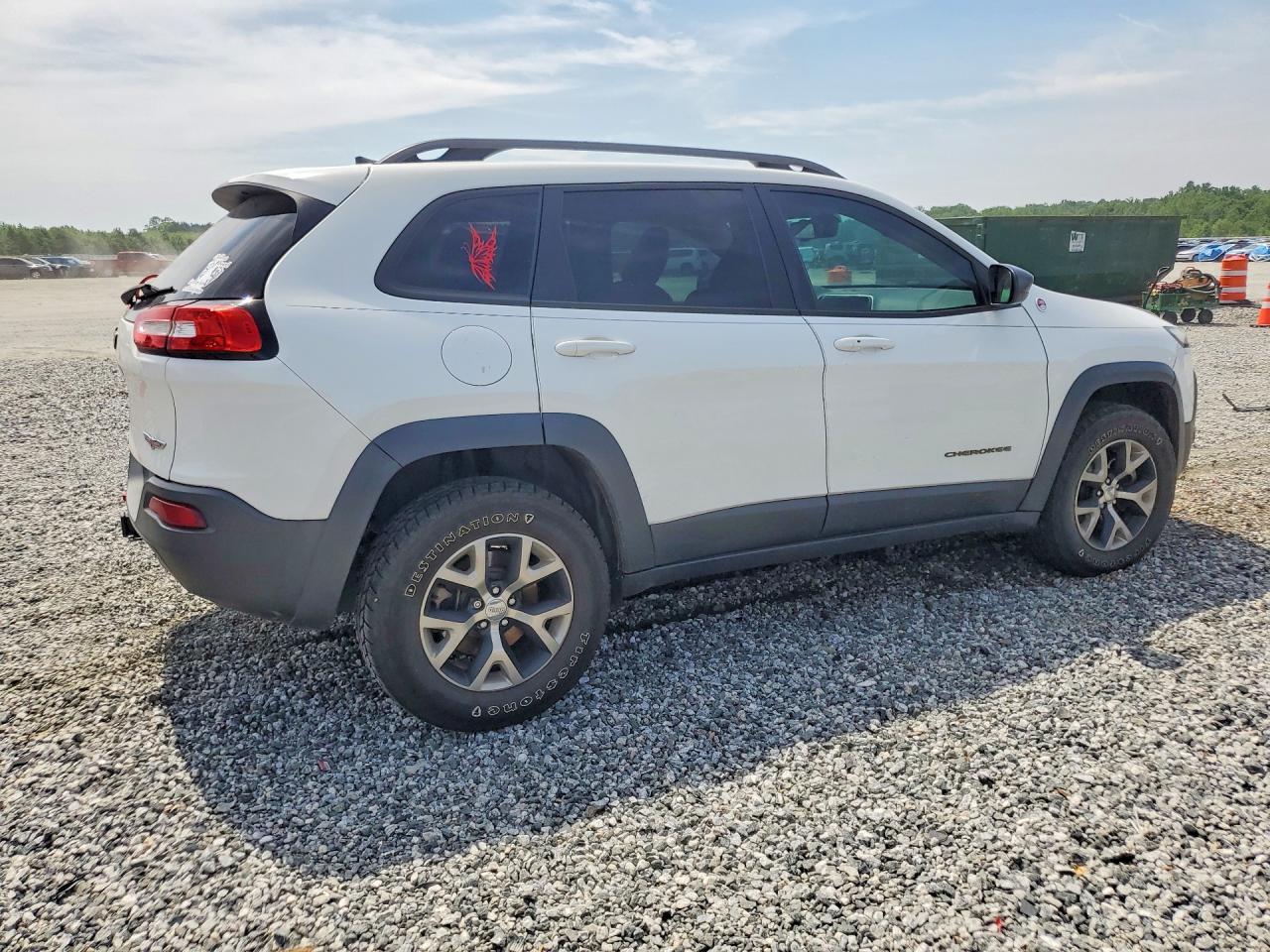 2017 Jeep Cherokee Trailhawk - Image 3