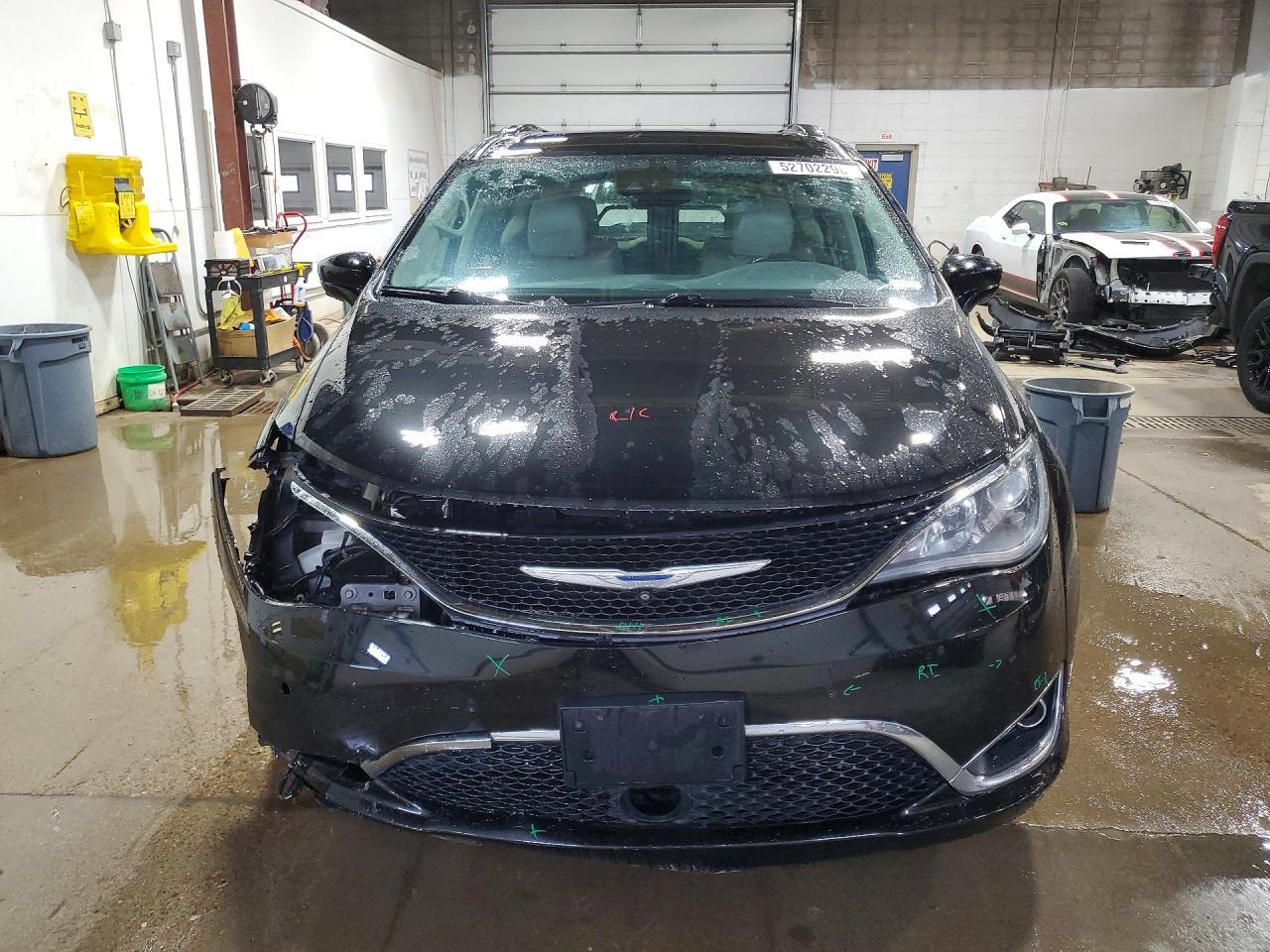2017 Chrysler Pacifica Touring L Plus - Image 5