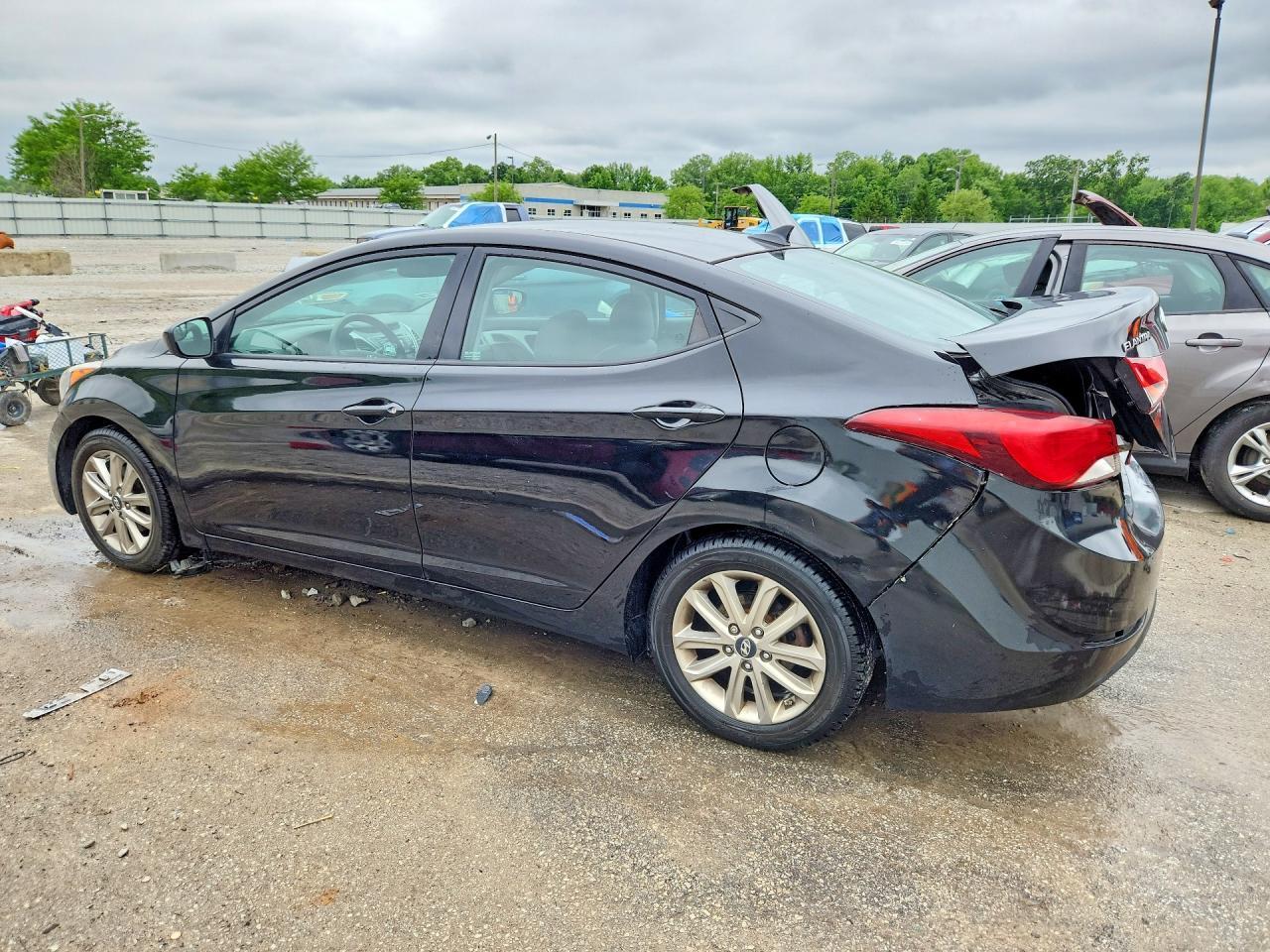 2015 Hyundai Elantra Se - Image 2