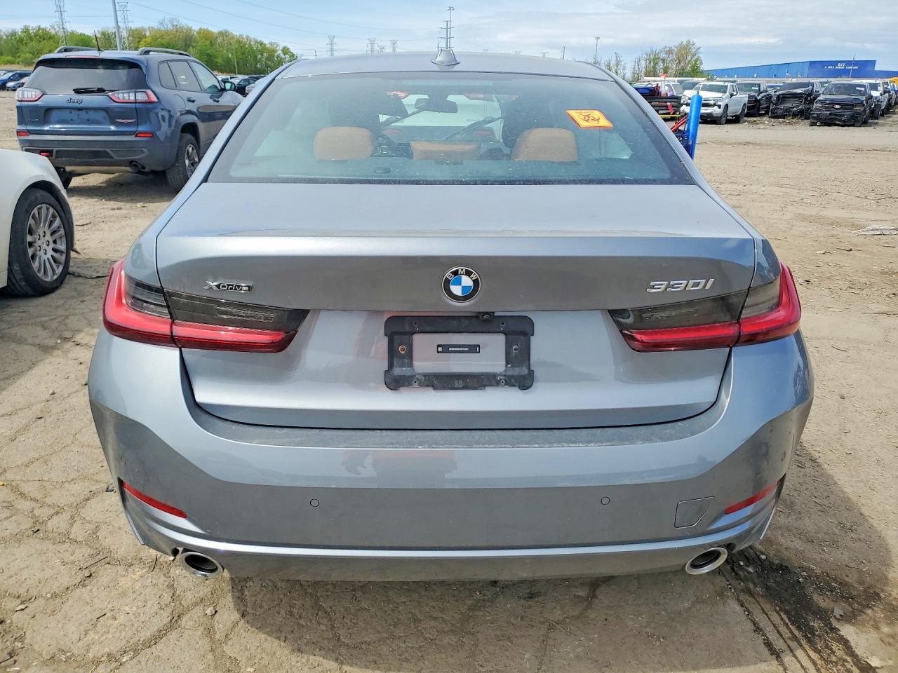 2025 BMW 330Xi - Фото 6
