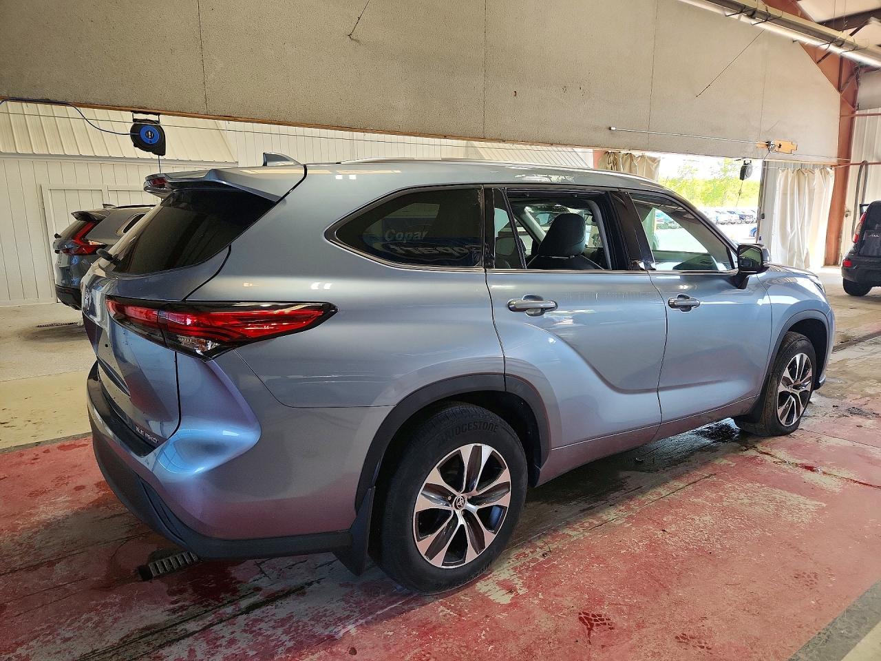 2021 Toyota Highlander Xle - Фото 3
