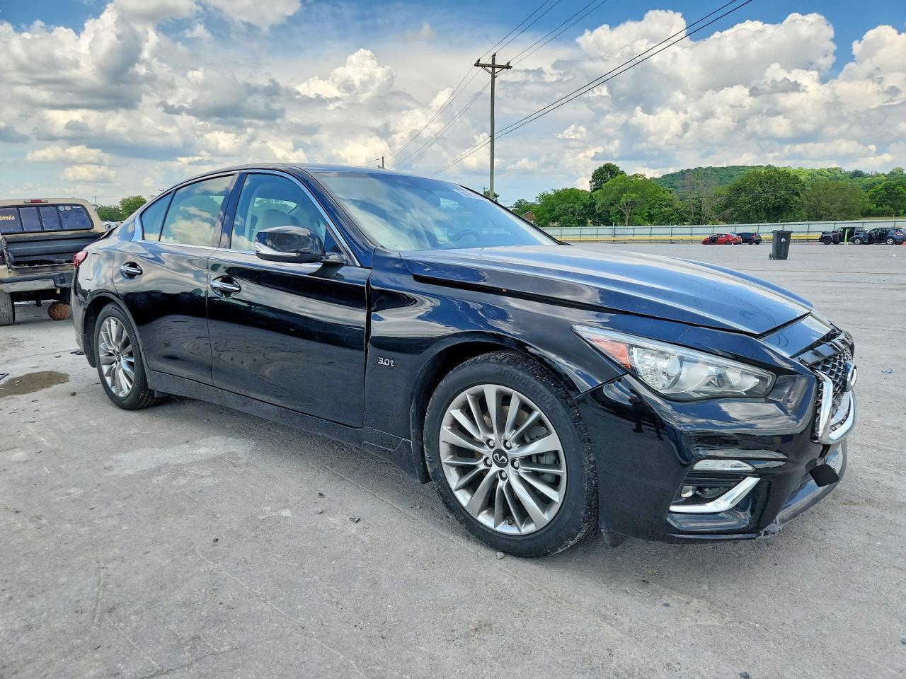 2019 Infiniti Q50 3.0T Luxe - Фото 4