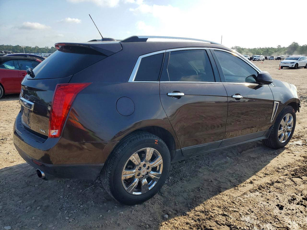2016 Cadillac Srx Luxury Collection - Image 3