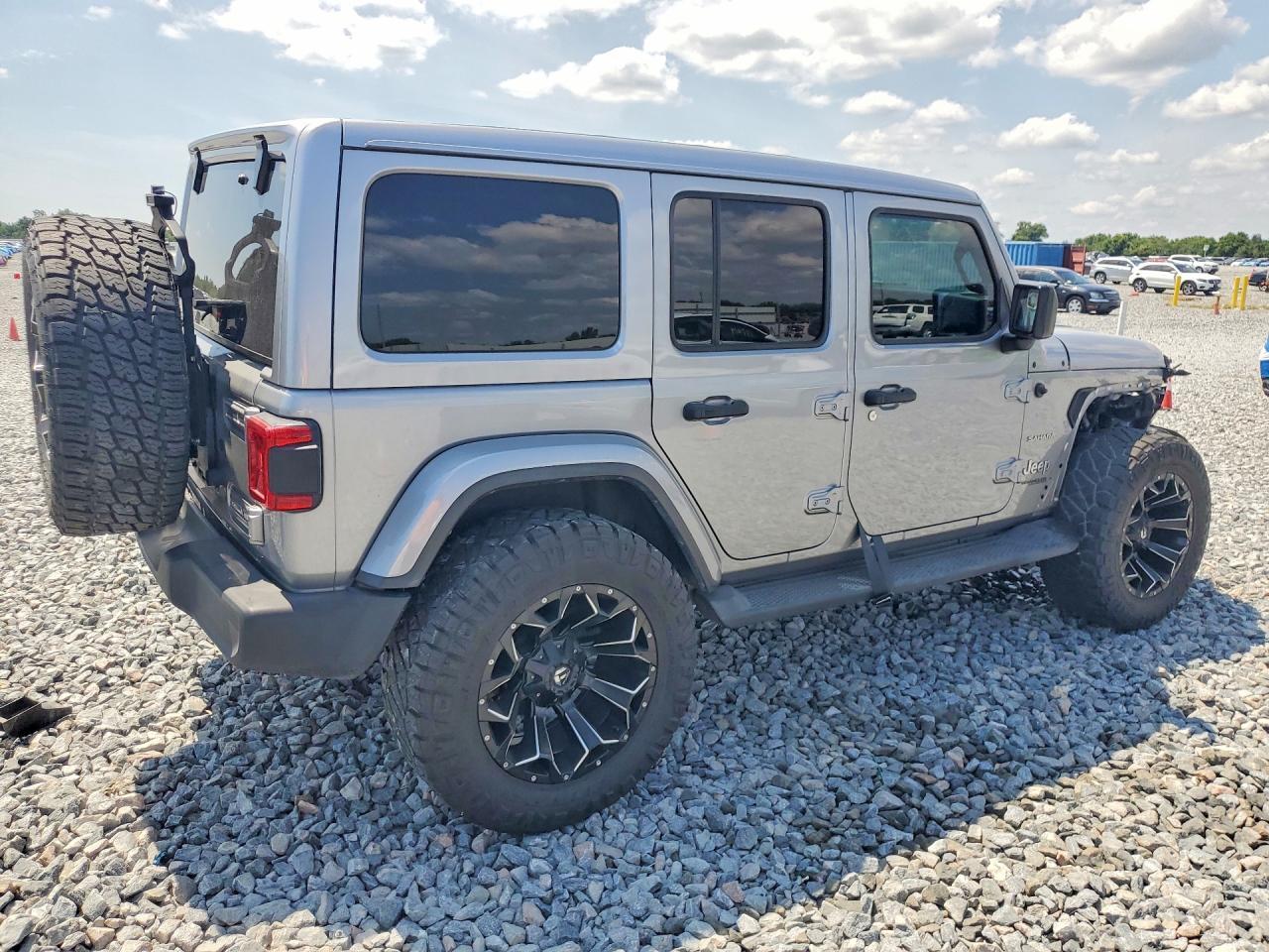 2021 Jeep Wrangler Unlimited Sahara - Фото 3
