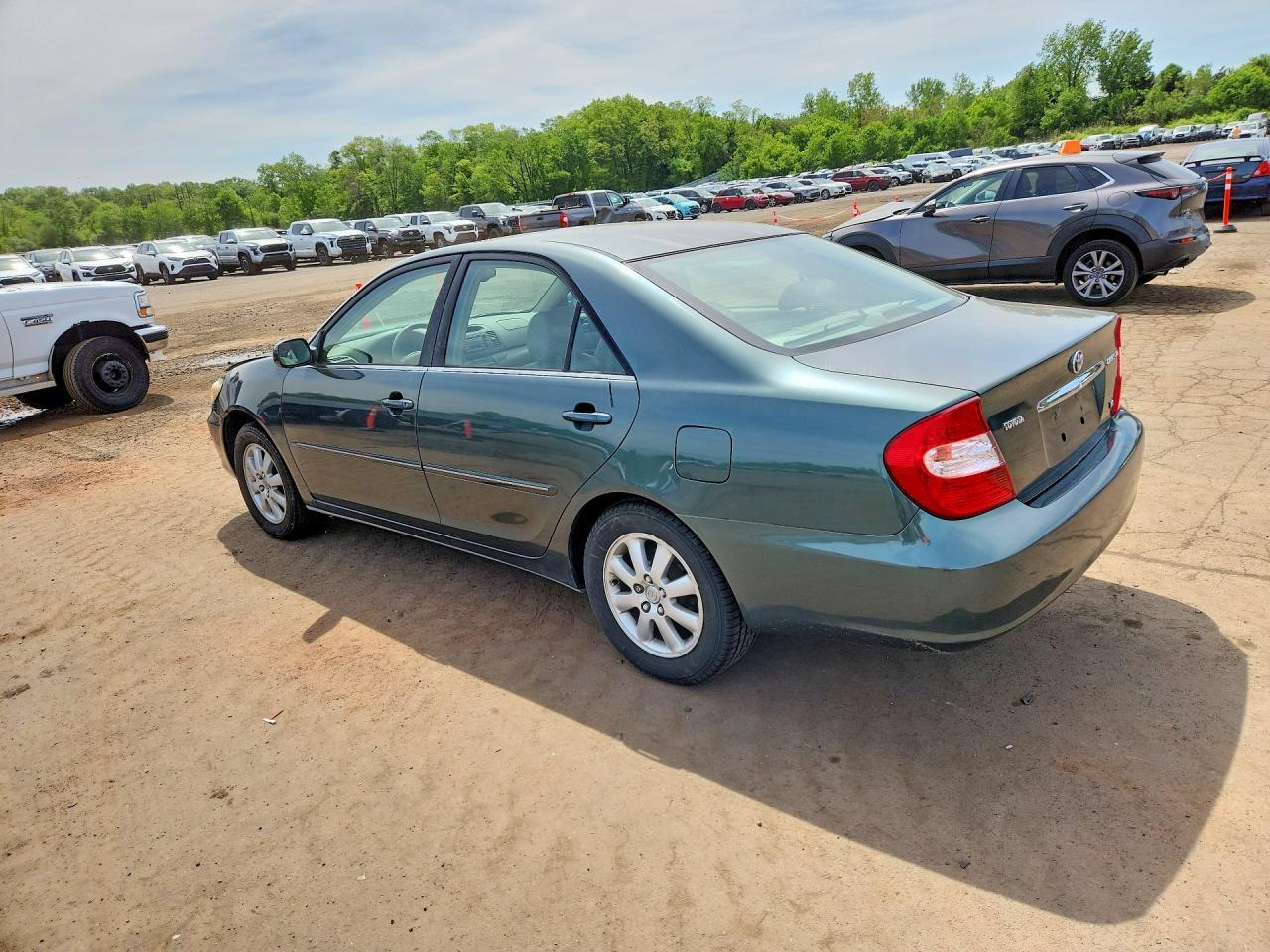 2002 Toyt Camry Xle - Image 3
