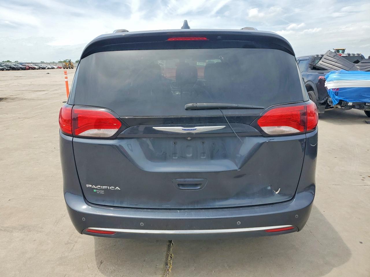 2020 Chrysler Pacifica Touring L - Фото 6