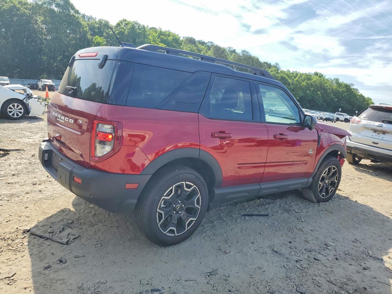 2025 Ford Bronco Sport Outer Banks - Фото 3