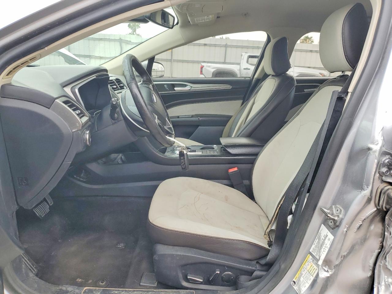 2020 Ford Fusion Se - Image 7