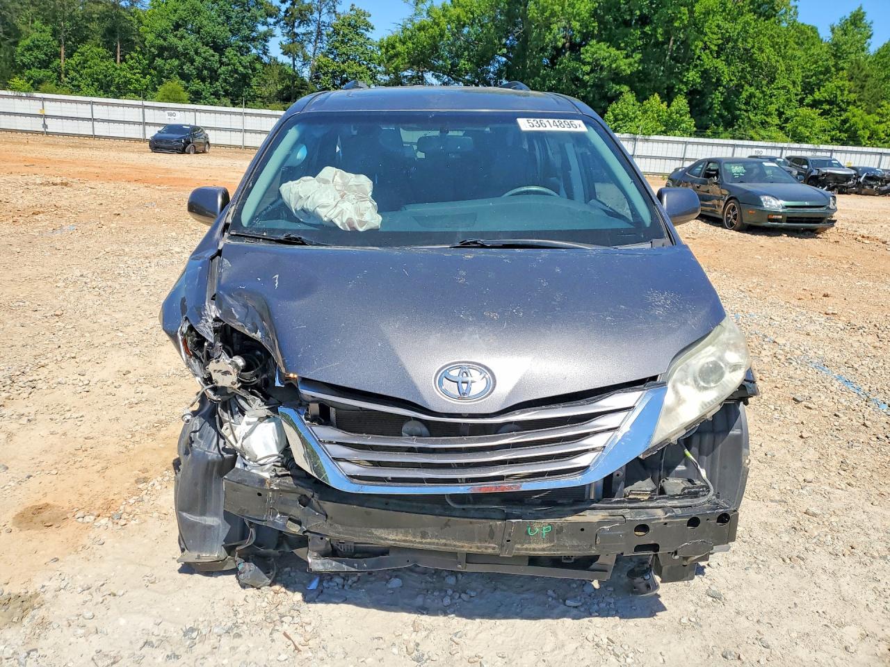 2017 Toyota Sienna Xle Premium 8-Passenger - Фото 5