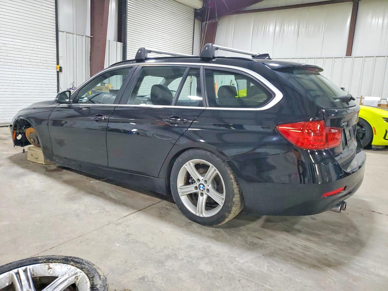 2015 BMW 328 I - Фото 2