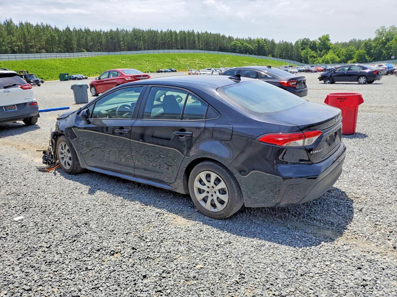 2023 Toyota Corolla Le - Image 2