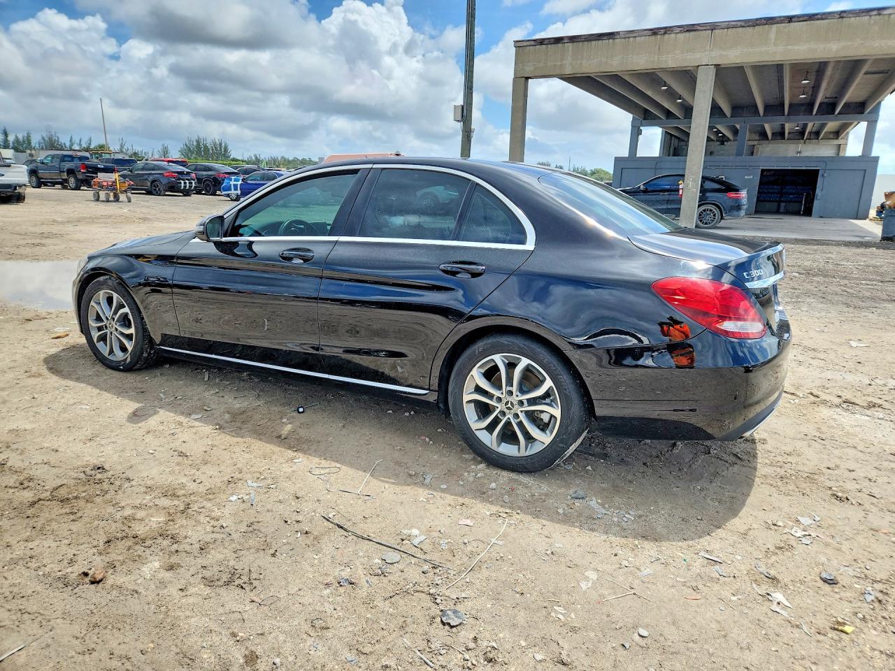 2018 Mercedes-Benz C 300 - Фото 2