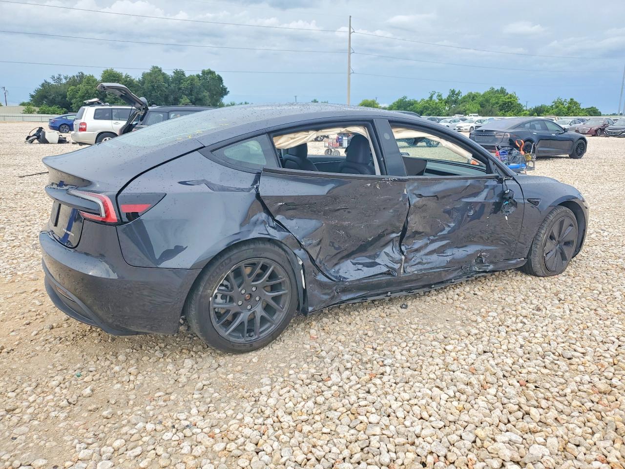 2024 Tesla Model 3 - Image 3