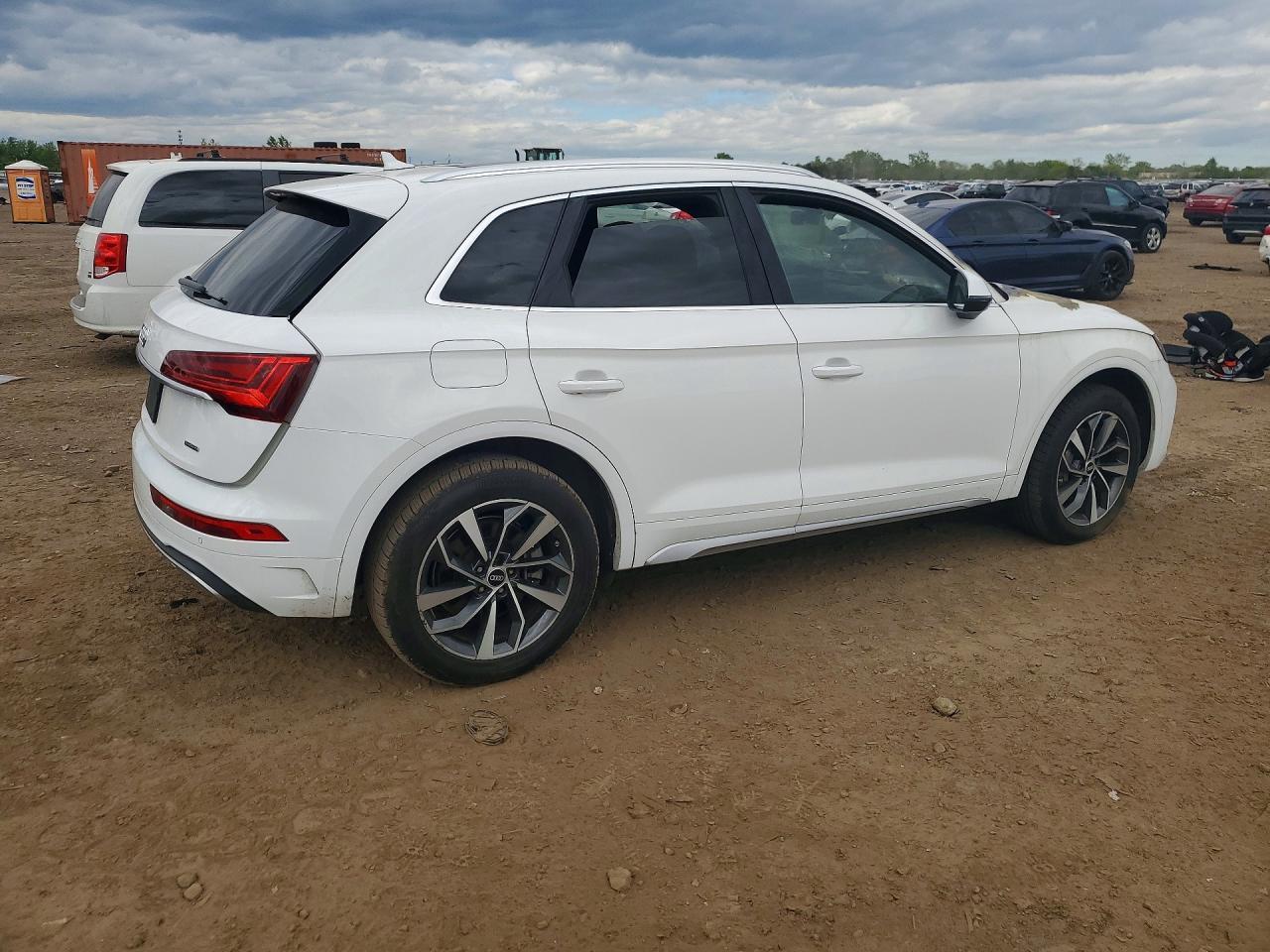 2021 Audi Q5 Premium - Фото 3