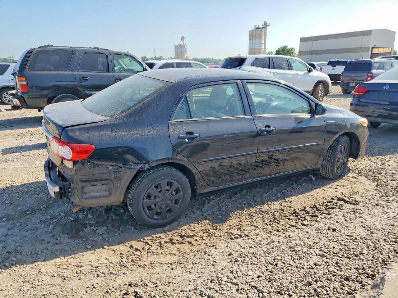 2011 Toyota Corrola - Фото 3