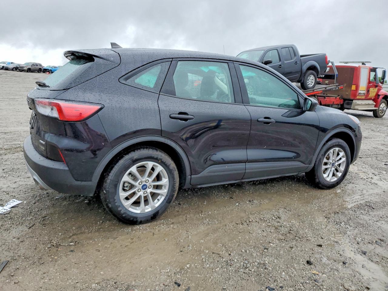 2022 Ford Escape - Image 3