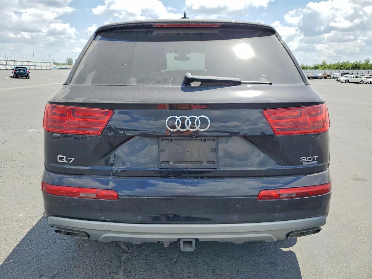 2017 Audi Q7 Premium Plus - Image 6