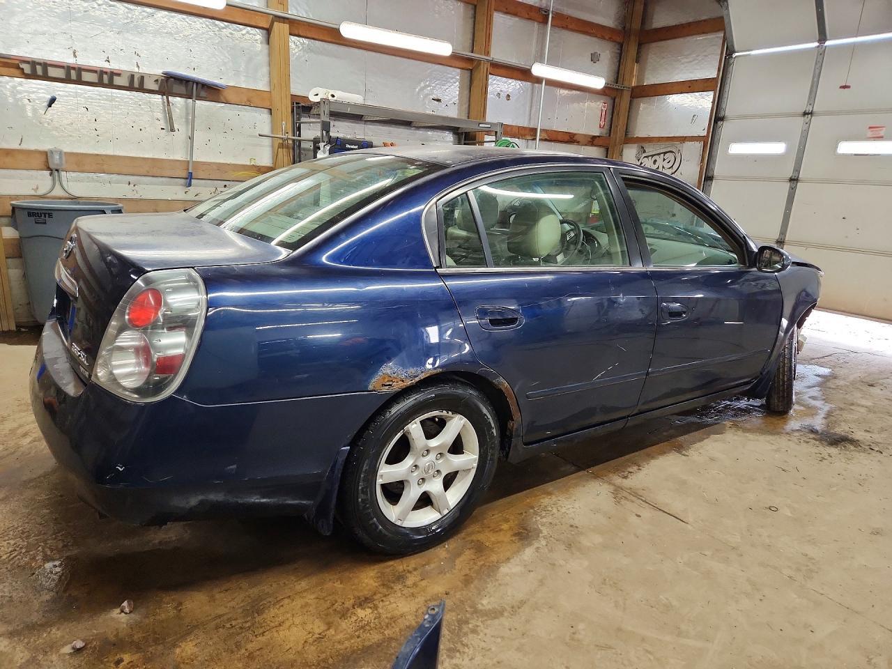 2006 Nissan Altima 3.5 Se - Фото 3