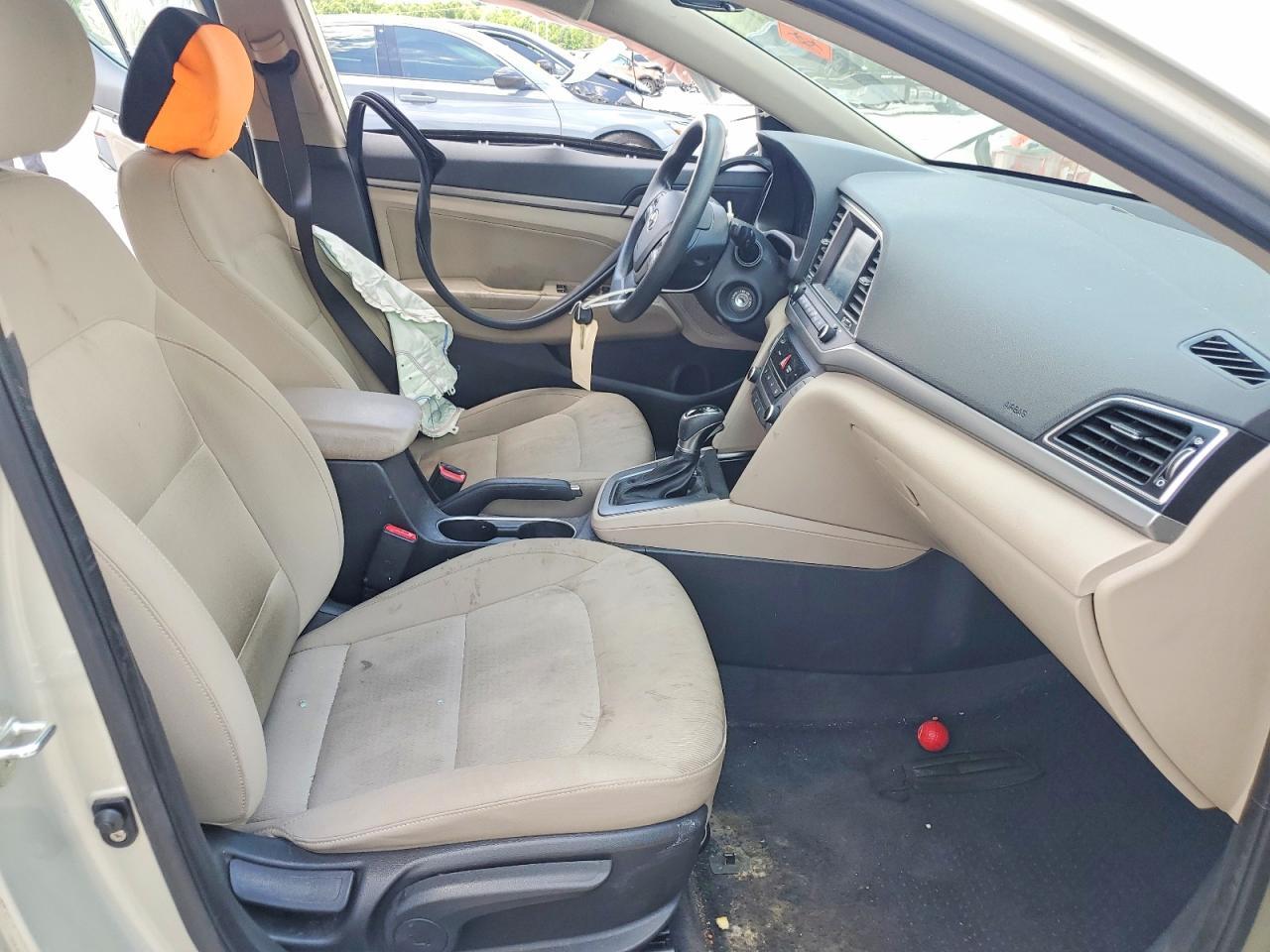 2017 Hyundai Elantra Se - Image 7
