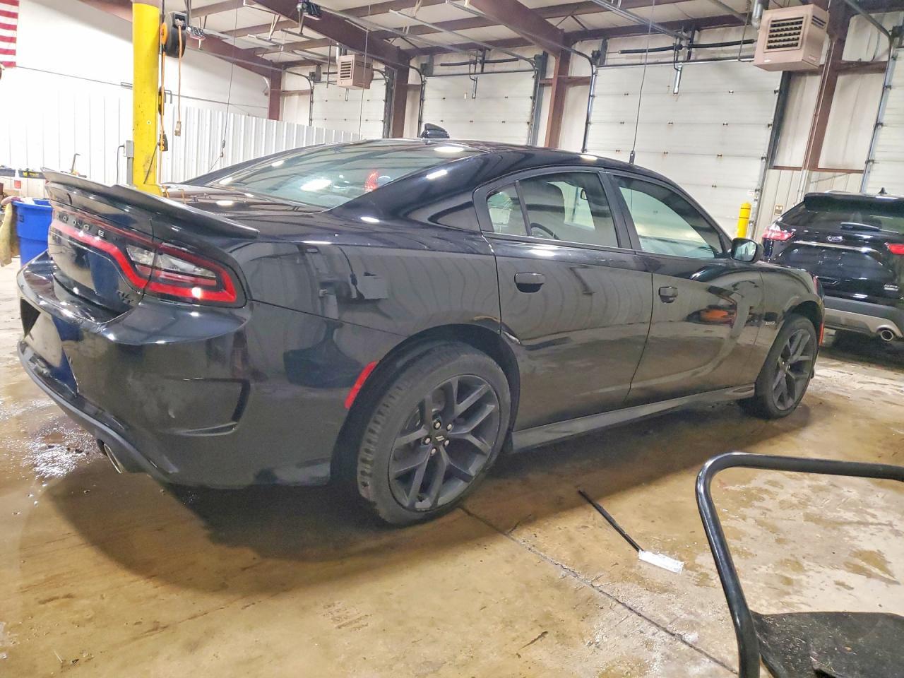 2019 Dodge Charger R - Фото 3