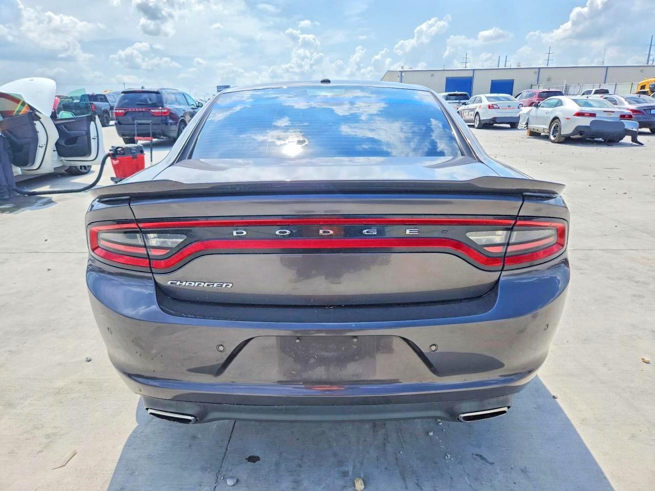 2017 Dodge Charger Se - Image 6