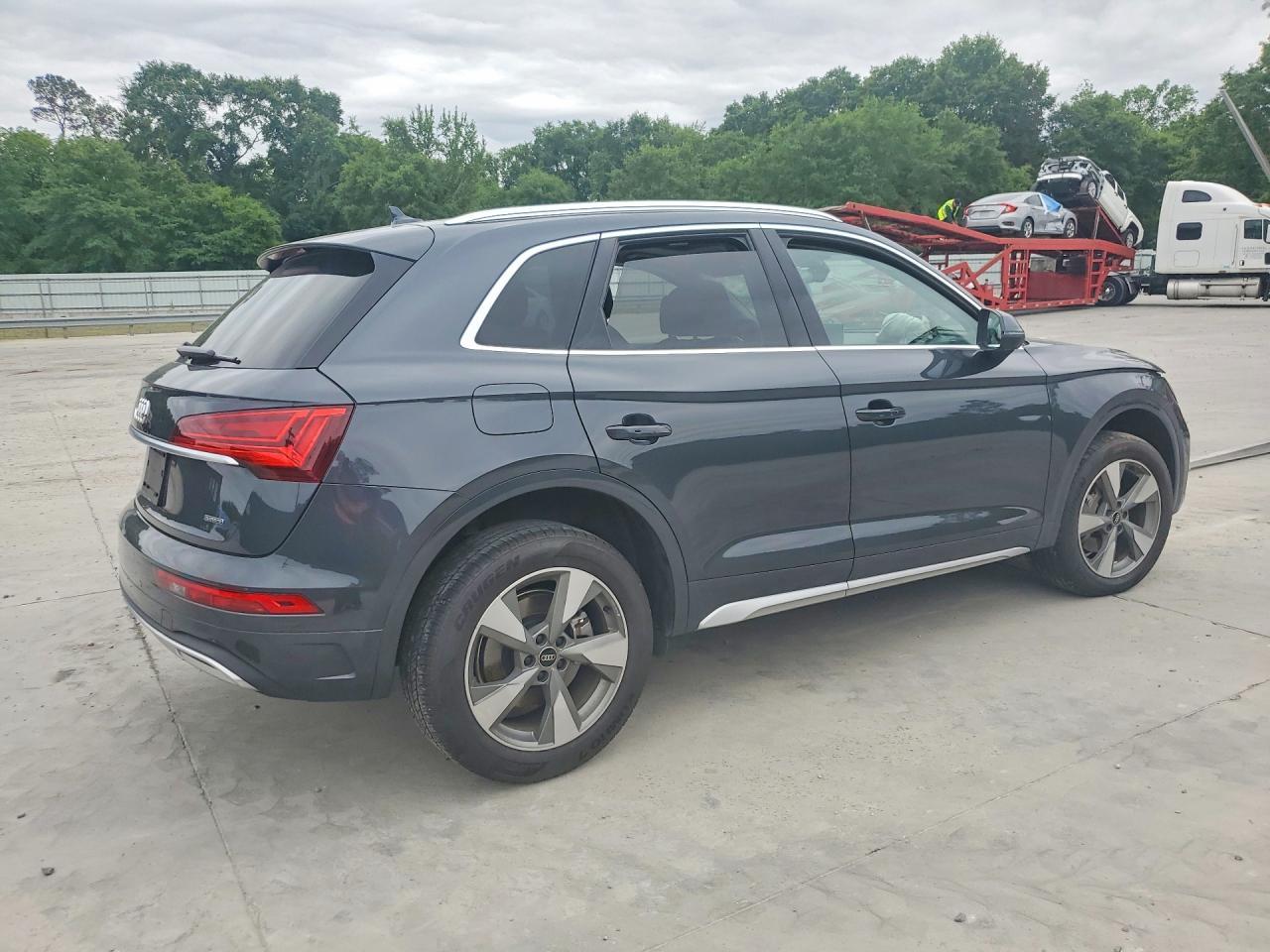 2023 Audi Q5 Premium Plus 40 - Фото 3