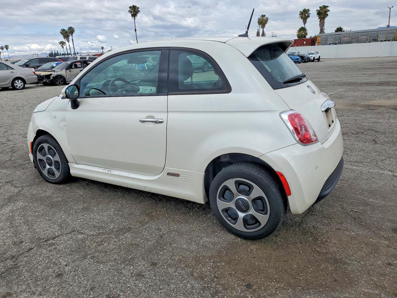 2014 Fiat 500 Electric - Фото 2