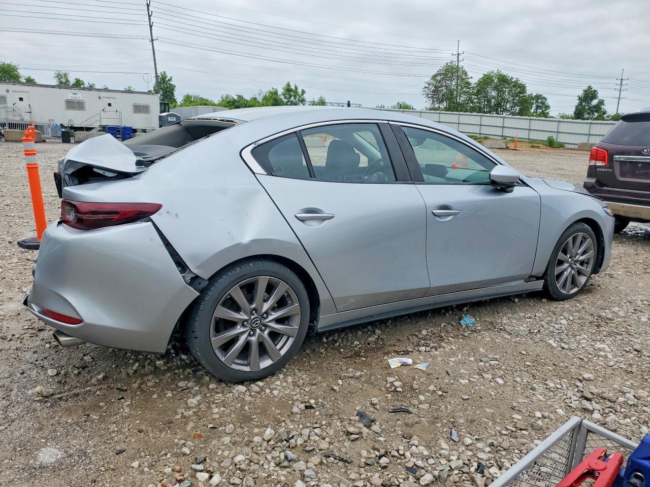 2019 Mazda 3 Select - Image 3