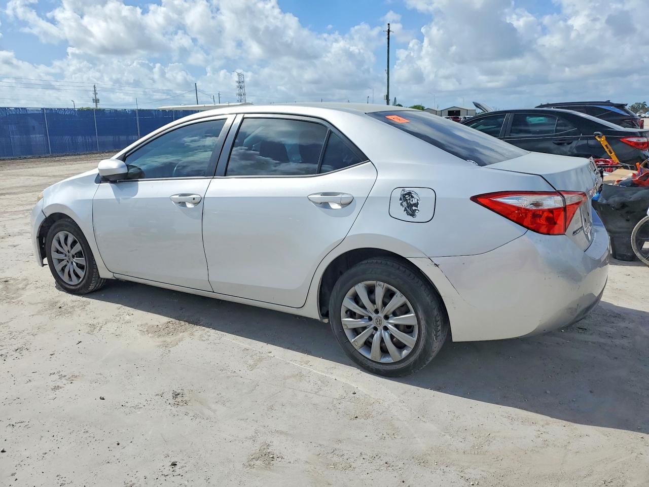 2015 Toyota Corolla Le - Image 2