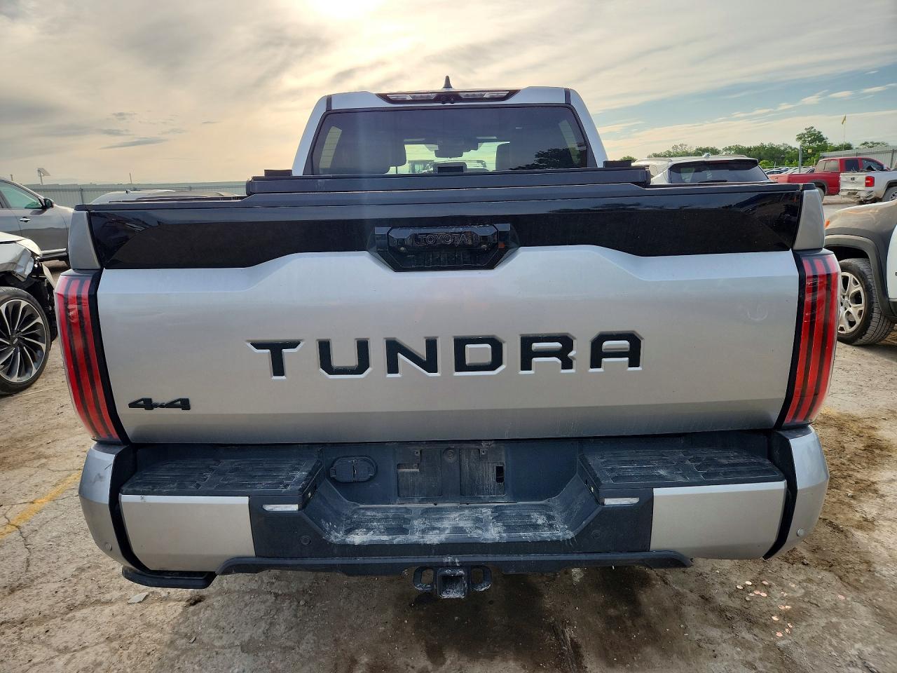 2022 Toyota Tundra Platinum - Фото 6