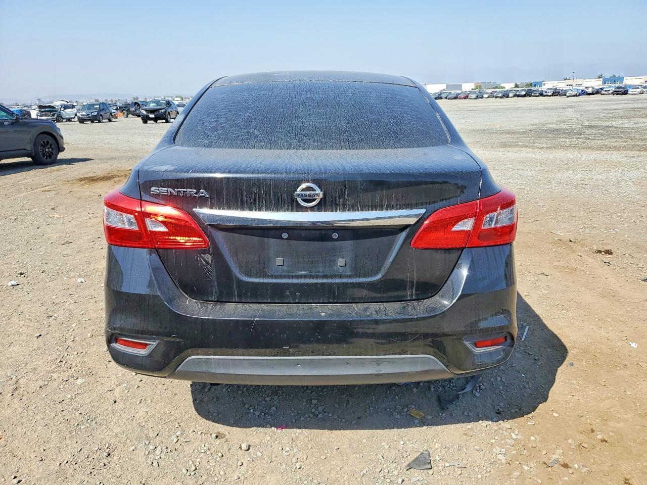 2016 Nissan Sentra S - Фото 6