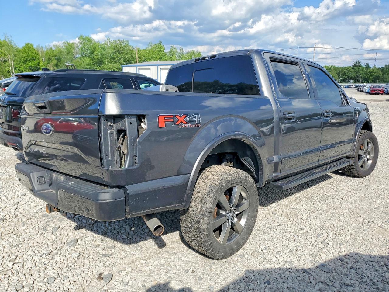 2017 Ford F150 Supercrew - Фото 3