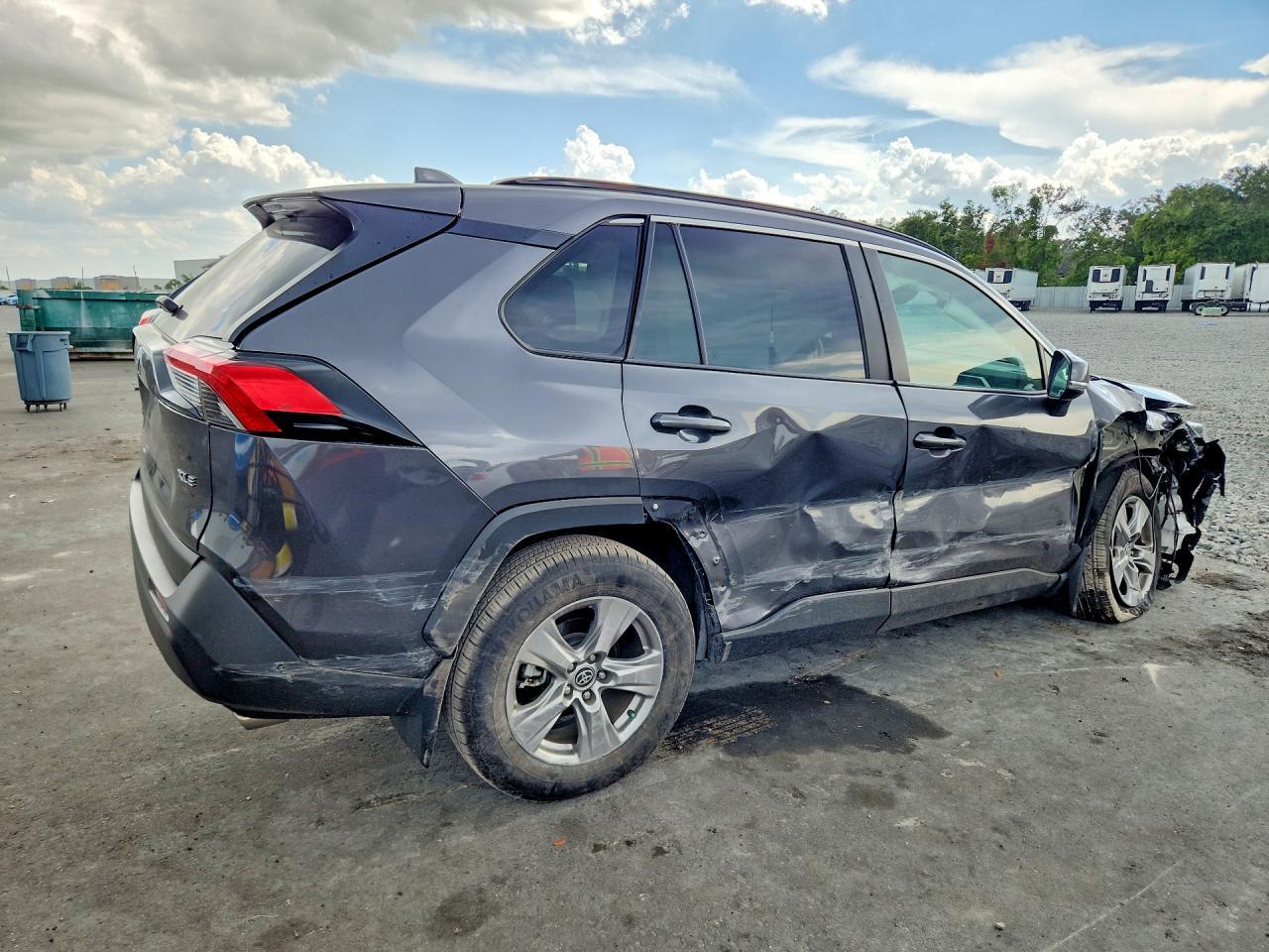 2025 Toyota Rav4 Xle - Image 3